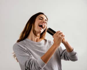 Śpiewanie jako hobby – dlaczego warto spróbować